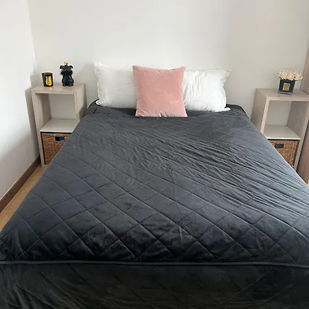 アパート Centrical 1-bedroom Near Casino Square ボーソレイユ